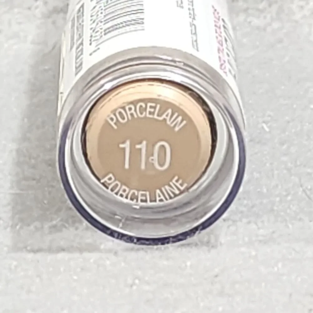 Super Stay Multi-Use Foundation Stick & Blender #110 Porcelain Maybelline NEW